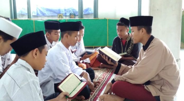 Keutamaan Menjadi Sohibul Qur'an Penghafal Al Quran
