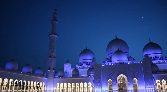 Khazanah Ramadan Tentang Masjid dan Mall