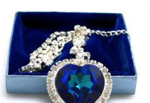 kisah-islamiabu-bakr-al-bazaaz-dan-kalung-berlian