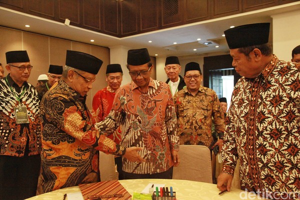 Larangan Bukber Aparatur Sipil Negara, Walkot Tangsel Sarankan Uangnya untuk Anak Yatim Larangan Bukber Aparatur Sipil Negara, Walkot Tangsel Sarankan Uangnya untuk Anak Yatim