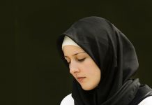 Lepas Hijab Ketetapan Hati Yang Goyah