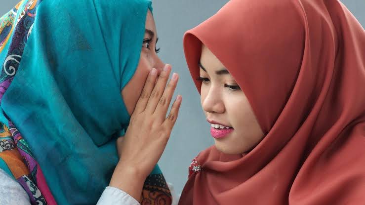 Lesti melahirkan