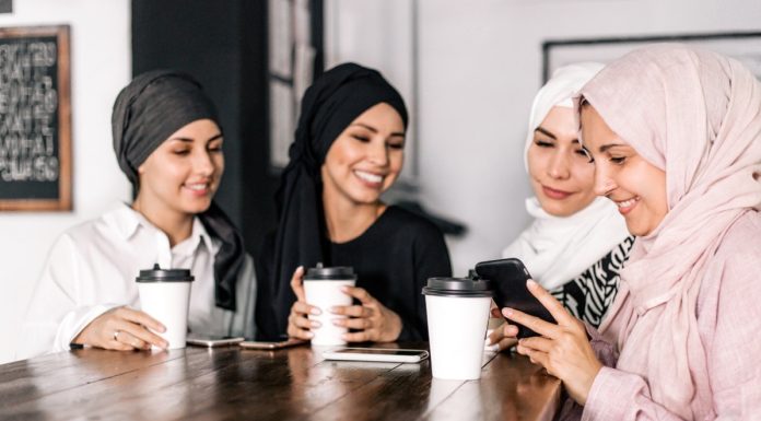 Libur Cafe Hopping Dulu, Yuk Hidupkan Malam Ramadan dengan Sholat Tarawih di Masjid! Libur Cafe Hopping Dulu, Yuk Hidupkan Malam Ramadan dengan Sholat Tarawih di Masjid