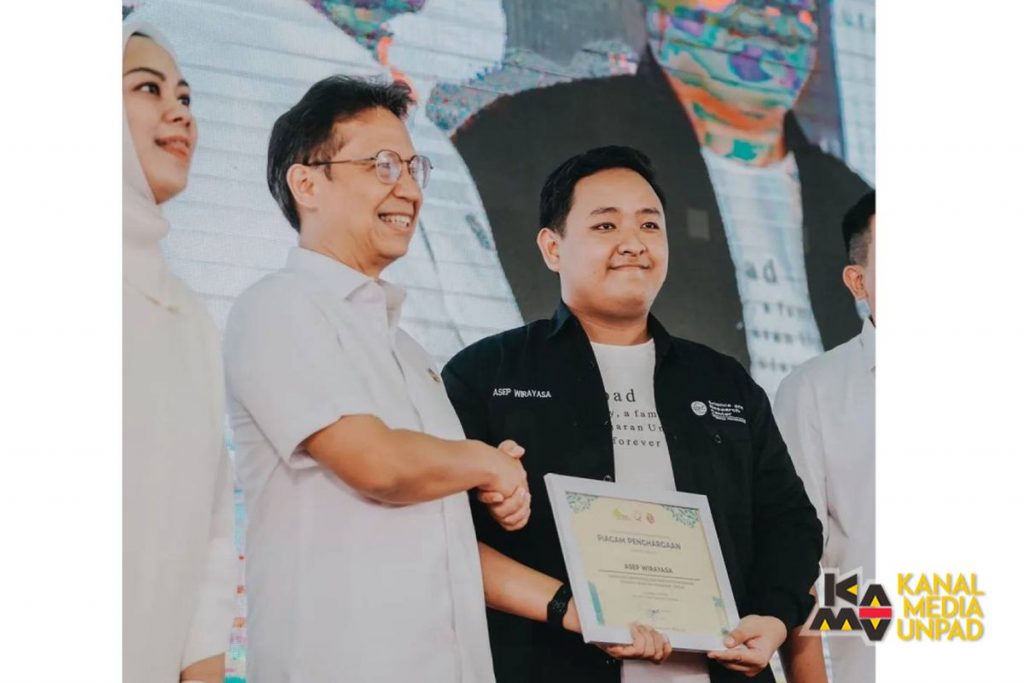 Mahasiswa Unpad Penemu Ilmiah Terbaik Internasional 3