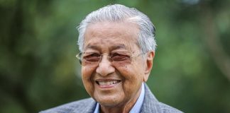 Mahathir Mohamad masuk rumah sakit