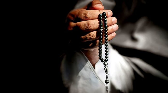5 Manfaat Sholat Tasbih Untuk Kebaikan Dunia dan Akhirat manfaat sholat tasbih