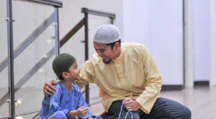 Membangun kedekatan batin dengan anak