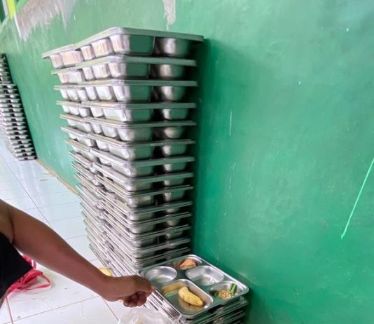 Membuang Makanan Sisa MBG