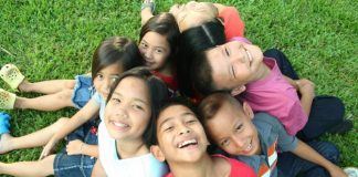 Memperhatikan Pergaulan Anak