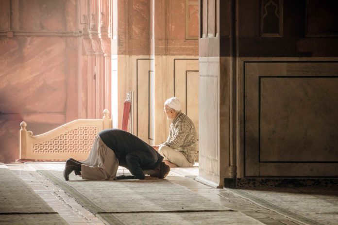 Mendekatkan Diri Kepada Allah SWT 3