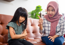 Mengatasi Anak Suka Membantah Menurut Islam Mengatasi Anak Suka Membantah Orang Tua