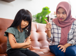 Mengatasi Anak Suka Membantah Menurut Islam Mengatasi Anak Suka Membantah Orang Tua