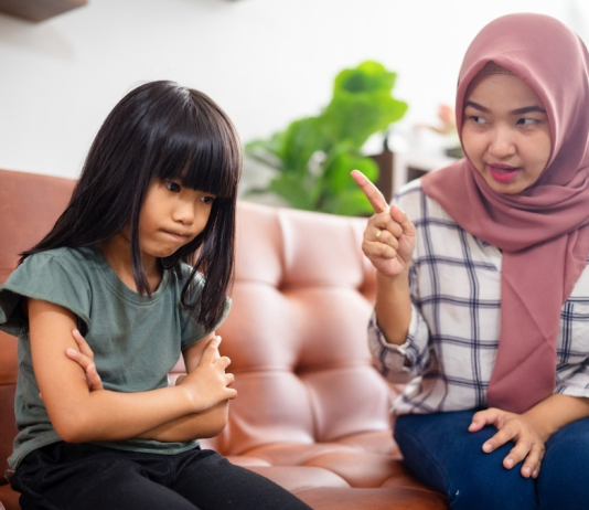 Mengatasi Anak Suka Membantah Menurut Islam Mengatasi Anak Suka Membantah Orang Tua