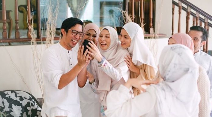 Menjaga Silaturahim di Era Digital