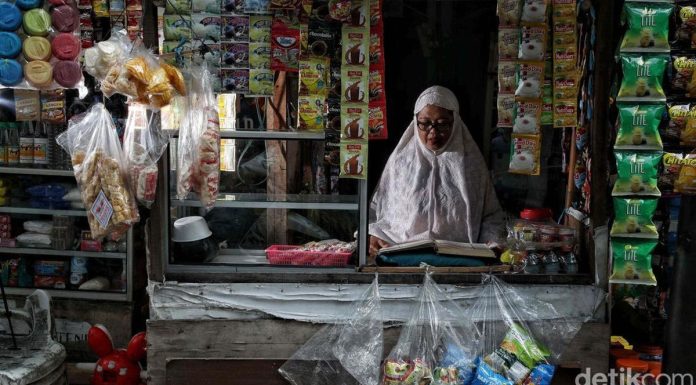 Menumbuhkan Semangat Beribadah di Tengah Kesibukan Dunia