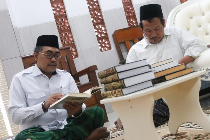 Menuntut Ilmu Sampai Faqih Alim Menuntut Ilmu Sampai Faqih Alim