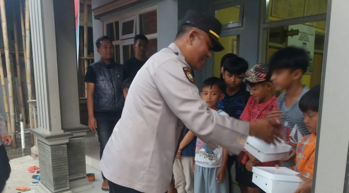 Menyantuni-Anak-Yatim-Non-Muslim
