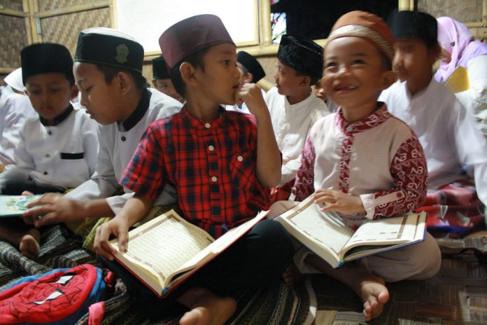 Mewujudkan Generasi Alim Faqih