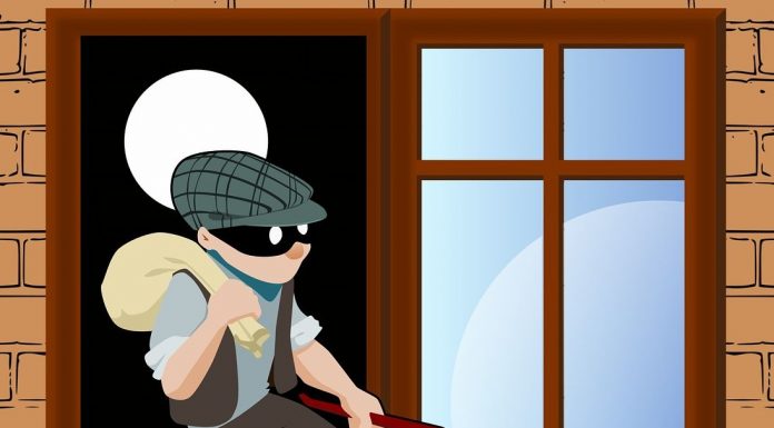 Motif Pencuri Kotak Amal Karena Himpitan Ekonomi, Bolehkah Mencuri Karena Terpaksa? Ini Hukumnya Dalam Islam! Motif Pencuri Kotak Amal dan Pandangan Islam Tentang Mencuri