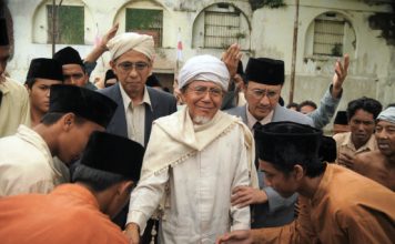 Ngalap Berkah ke Kyai