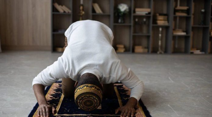 Niat Sholat Tarawih Secara Mandiri Maupun Berjamaah Niat Sholat Tarawih