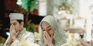 Novel Karena Iman Kita Menikah
