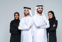 Panduan Cara Membangun Identitas Muslim yang Kuat di Carut Marut Dunia Modern