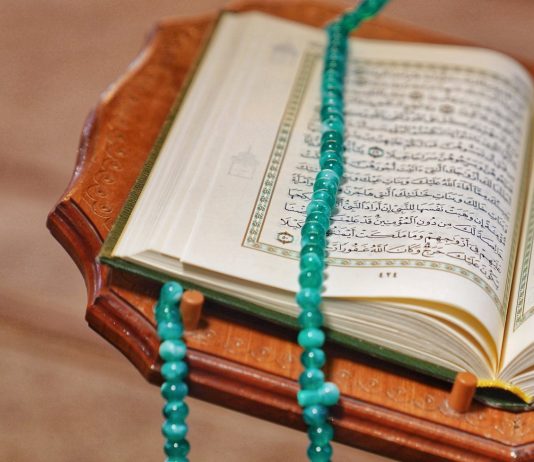 Peggy Melati Sukma berdakwah