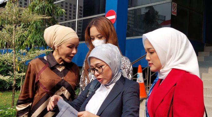 Pelecehan Seksual Pada Kontes Miss Universe Indonesia, Begini Menjaga Diri Bagi Perempuan Menurut Islam! Pelecehan Seksual Pada Kontes Miss Universe Indonesia 2