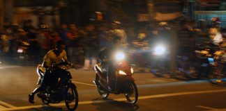 Pemotor Kebut-kebutan di Jalan 2