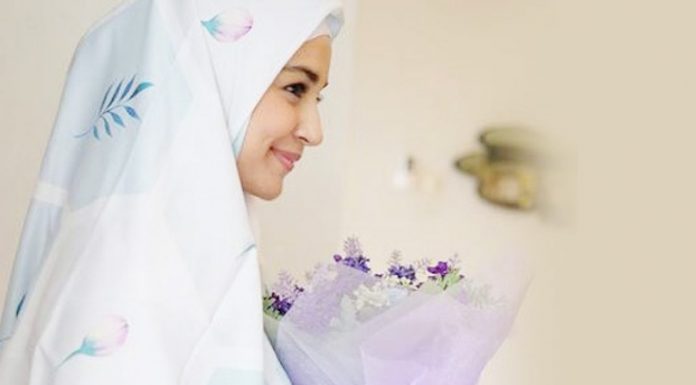 Pemuda Nikahi Nenek Usia 62 Tahun dan Ini Pandangan Islam