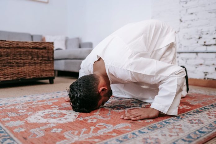 Pentingnya-Waktu-Menyendiri-dalam-Islm-1 Pentingnya waktu menyendiri dalam Islam