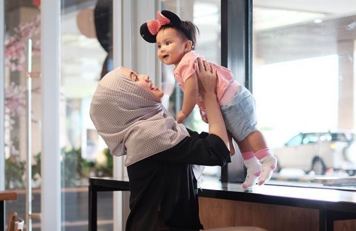 Parenting Islami Memperlihatkan Cinta Kepada Buah Hati Parenting Islami Memperlihatkan Cinta Kepada Buah Hati