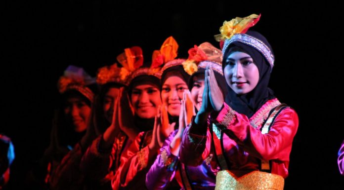 Peringatan Hari Tari, dan Larang Menari Dalam Islam