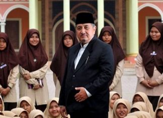 Pimpinan Pesantren Gontor KH Abdullah Syukri Meninggal Dunia