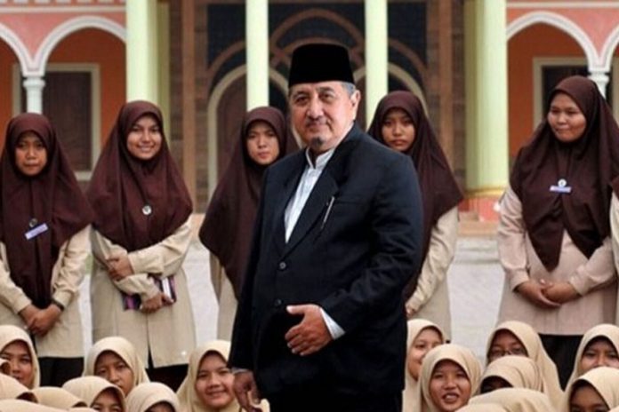 Pimpinan Pesantren Gontor KH Abdullah Syukri Meninggal Dunia Pimpinan Pesantren Gontor KH Abdullah Syukri Meninggal Dunia