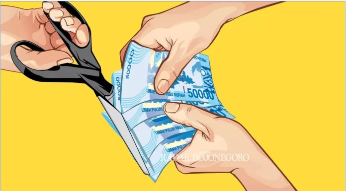 Potong Gaji Karen Terlambat