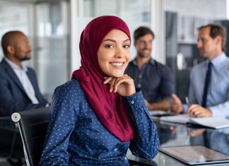 Profesional dalam Pekerjaan dan Bersikap Baik Pada Kolega, Wujud Hablum Minannas dalam Dunia Kerja