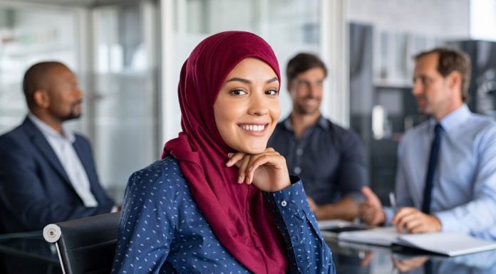 Profesional dalam Pekerjaan dan Bersikap Baik Pada Kolega, Wujud Hablum Minannas dalam Dunia Kerja