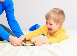 Program Chickenisasi Cegah Anak Kecanduan Gadget, Alasan Pentingnya Perhatikan Perkembangan Teknologi Menurut Islam Program Chickenisasi 2