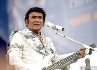 Makna Islam Dibalik Lagu ‘Setetes Air Hina’ Karya Rhoma Irama Rhoma Irama