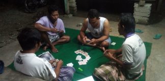 Ronda sambil main kartu