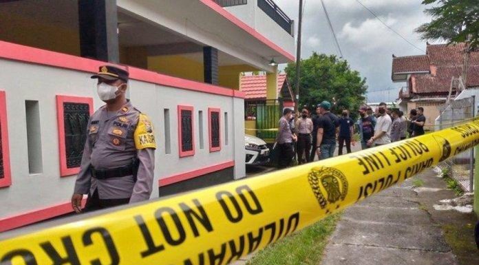 Satu Keluarga Diracuni 1