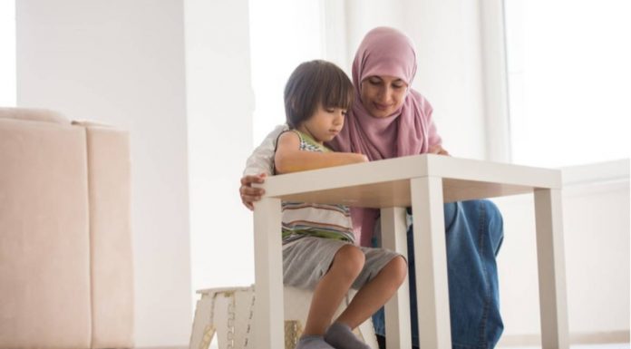 Seorang Ibu Ditangkap Karena Biarkan Putrinya Diperkosa Lalu Melahirkan, Orang Tua Jangan Lakukan Ini Pada Anak Seorang Ibu Ditangkap 1