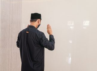 Sholat Sebagai Kunci Kesuksesan Manusia