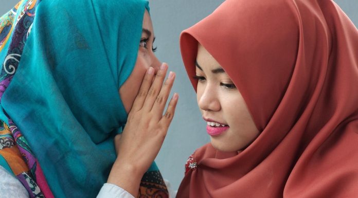 Sibuk Dengan Aib Orang Lain 1