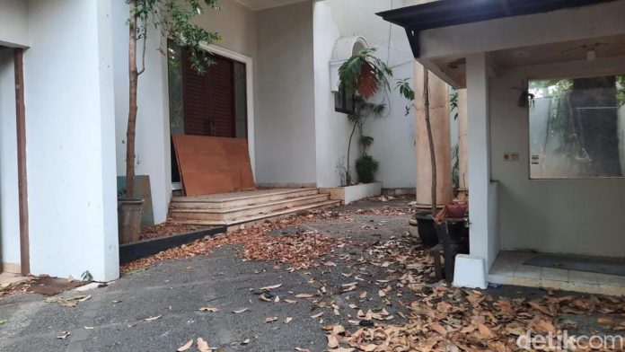 Sindikat Penipu Diduga Buat Markas di Rumah Dino Patti 1