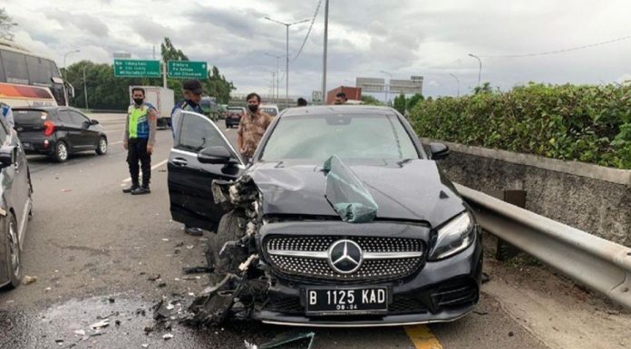 Sopir Mercy Lawan Arus 1