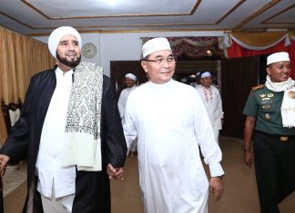 Sosok Habib Hasan Assegaf Pasuruan Dikenal Kyai Istiqomah dan Wira’i, Lakukan Ini Agar Tetap Istiqomah Dalam Islam! Sosok Habib Hasan Assegaf Pasuruan Dikenal Kyai Istiqomah