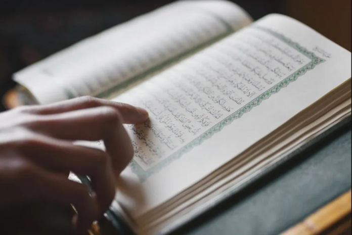 Surah Al Ikhlas Kandungan dan Keutamaan Membacanya Surah Al Ikhlas Kandungan dan Keutamaan Membacanya